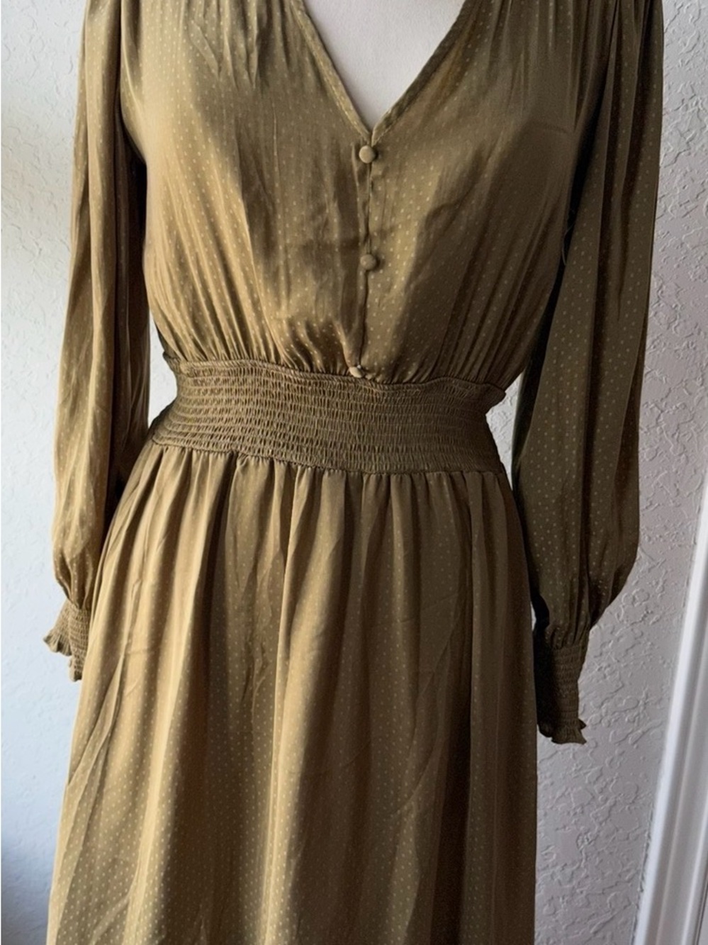 Versona Olive Green Long Sleeve Smocked Waist Midi Dress